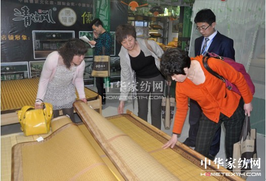 ������ϯ������L(f��ng)��ϯ��Ʒ�l(f��)����(hu��)�A�M�Y(ji��)��