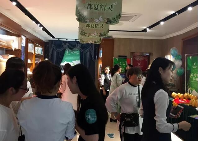 ���Լ�����ϯ˯�߹�|(zh��)�Pʢ�Ҽ���������f����˯�������x��