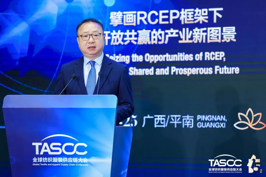 ��θ��|(zh��)����(sh��)ʩRCEP��̤��ȫ�򼏿����b�a(ch��n)�I(y��)�_(k��i)�Ź��A�l(f��)չ֮·��